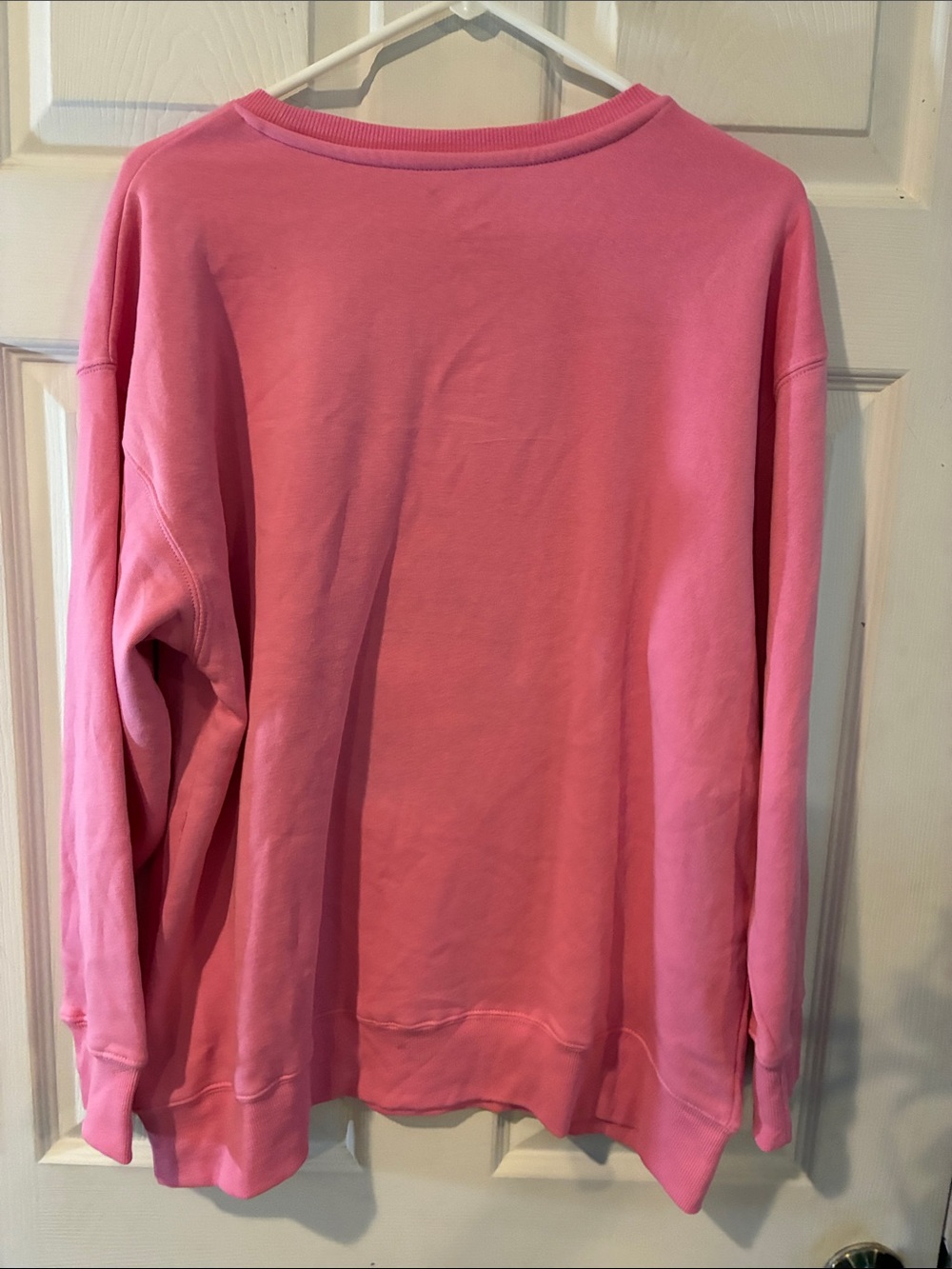 Hello Kitty Size Medium Hot Pink Crewneck Sweatshirt with Holiday Graphic - Picture 7 of 9